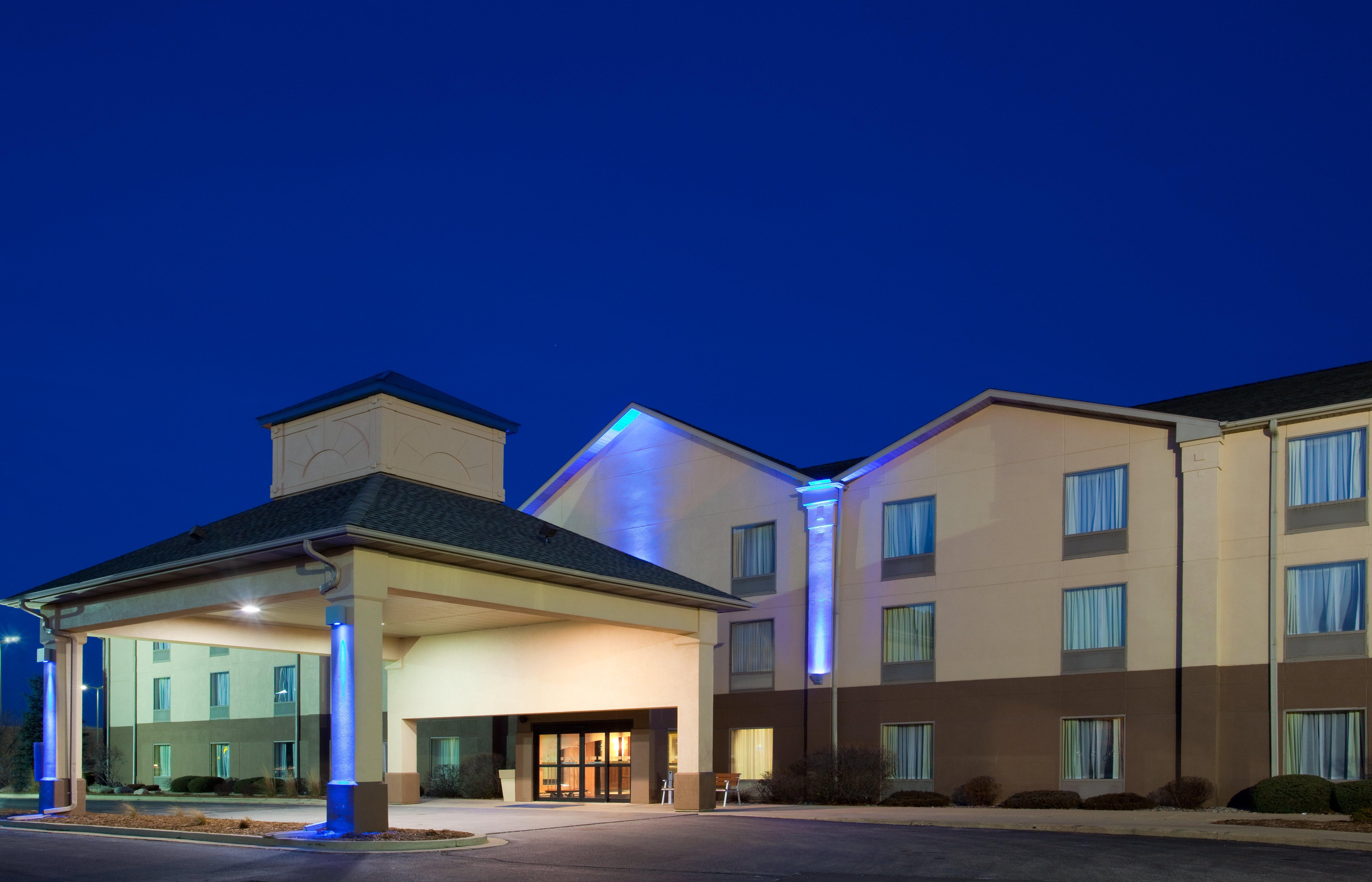 Best Western Plus Bourbonnais Hotel & Suites Exterior photo