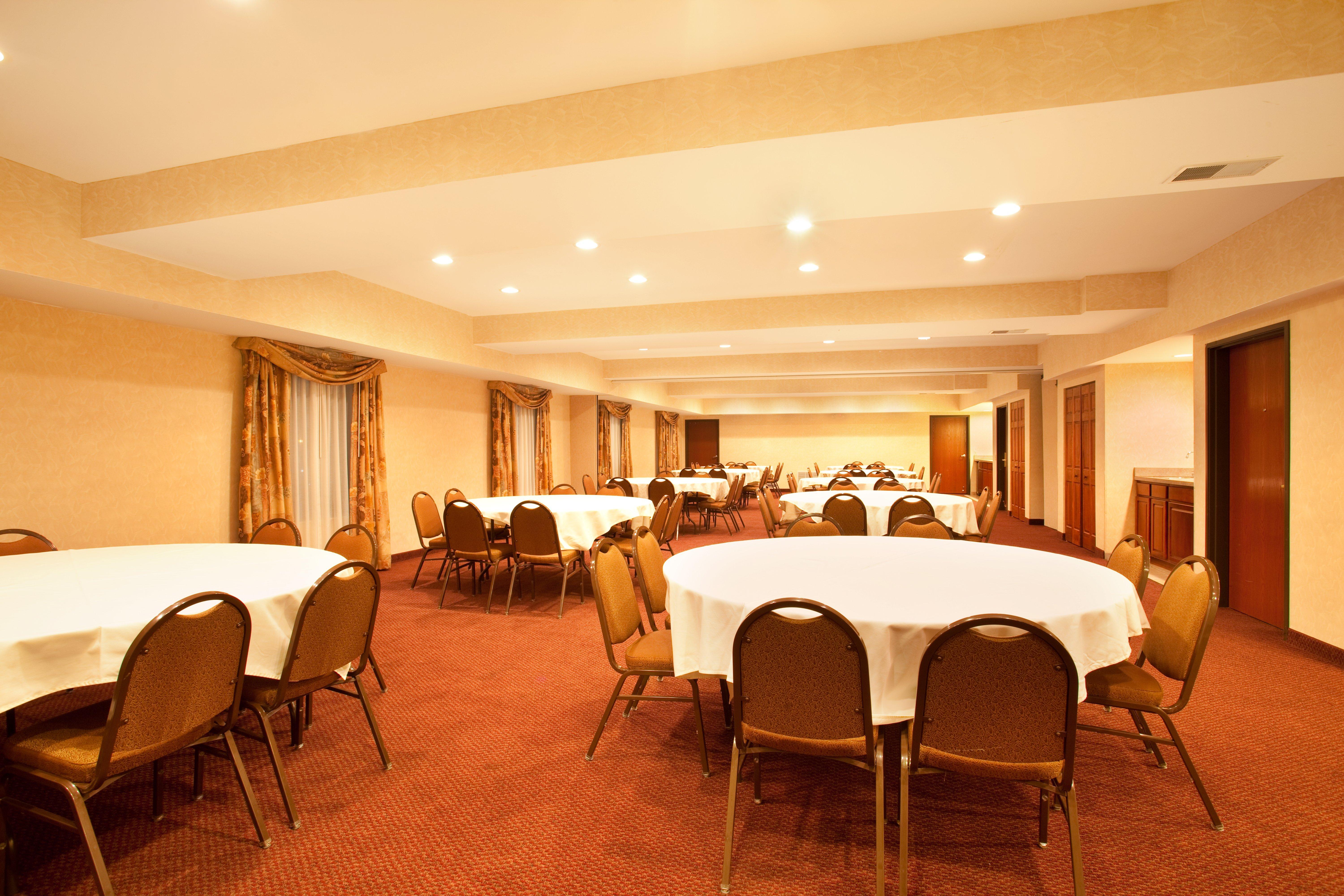 Best Western Plus Bourbonnais Hotel & Suites Exterior photo