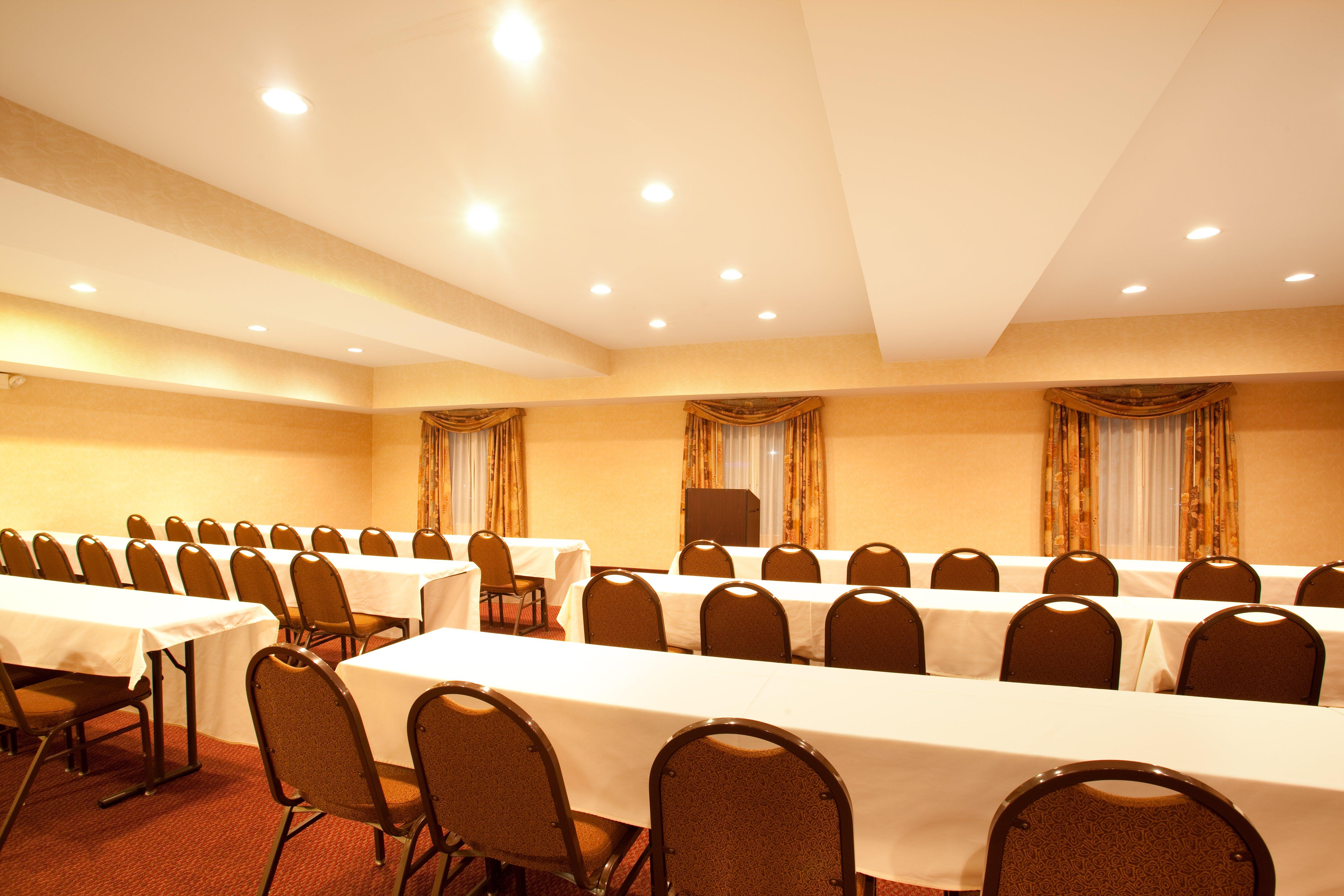 Best Western Plus Bourbonnais Hotel & Suites Exterior photo
