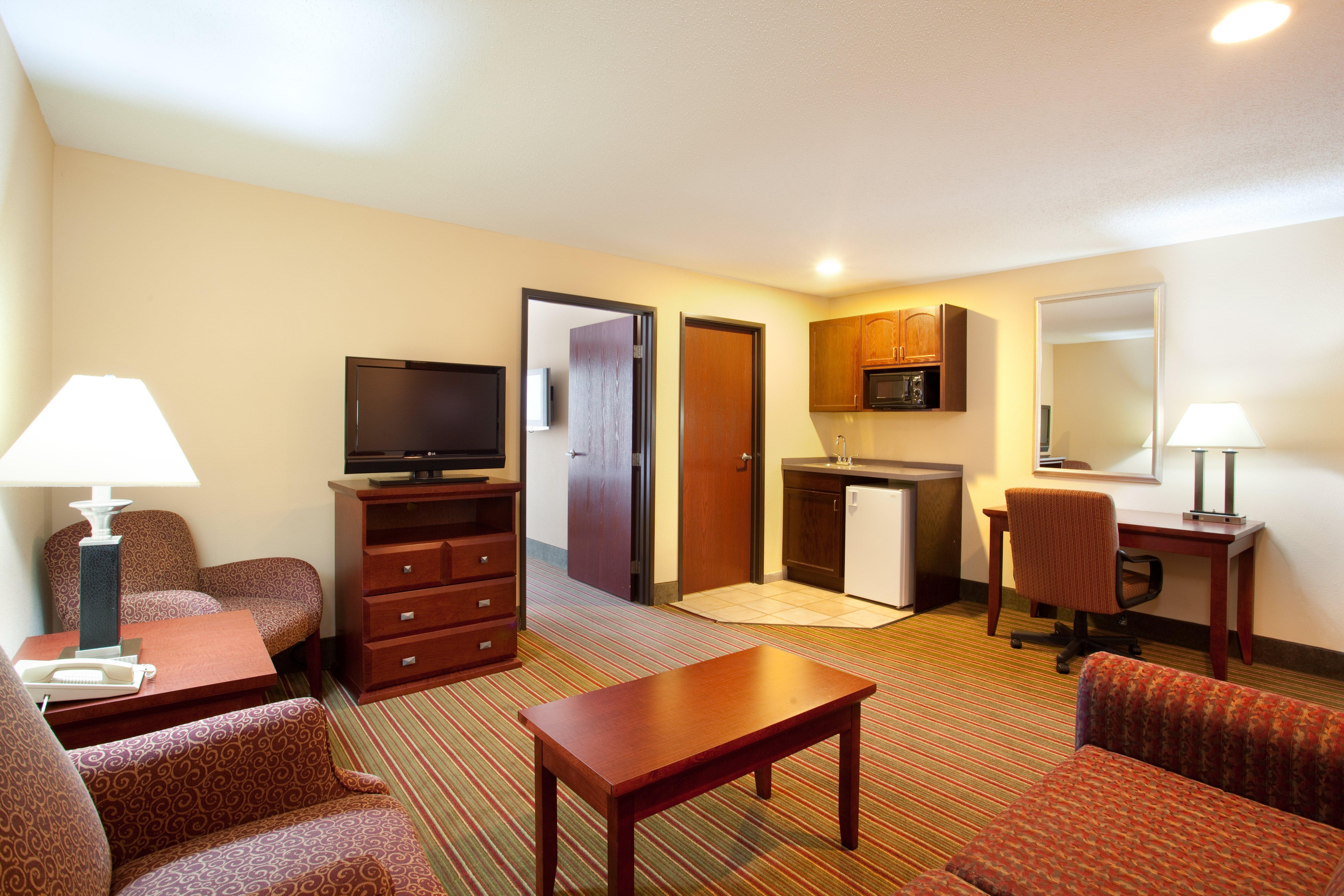 Best Western Plus Bourbonnais Hotel & Suites Exterior photo