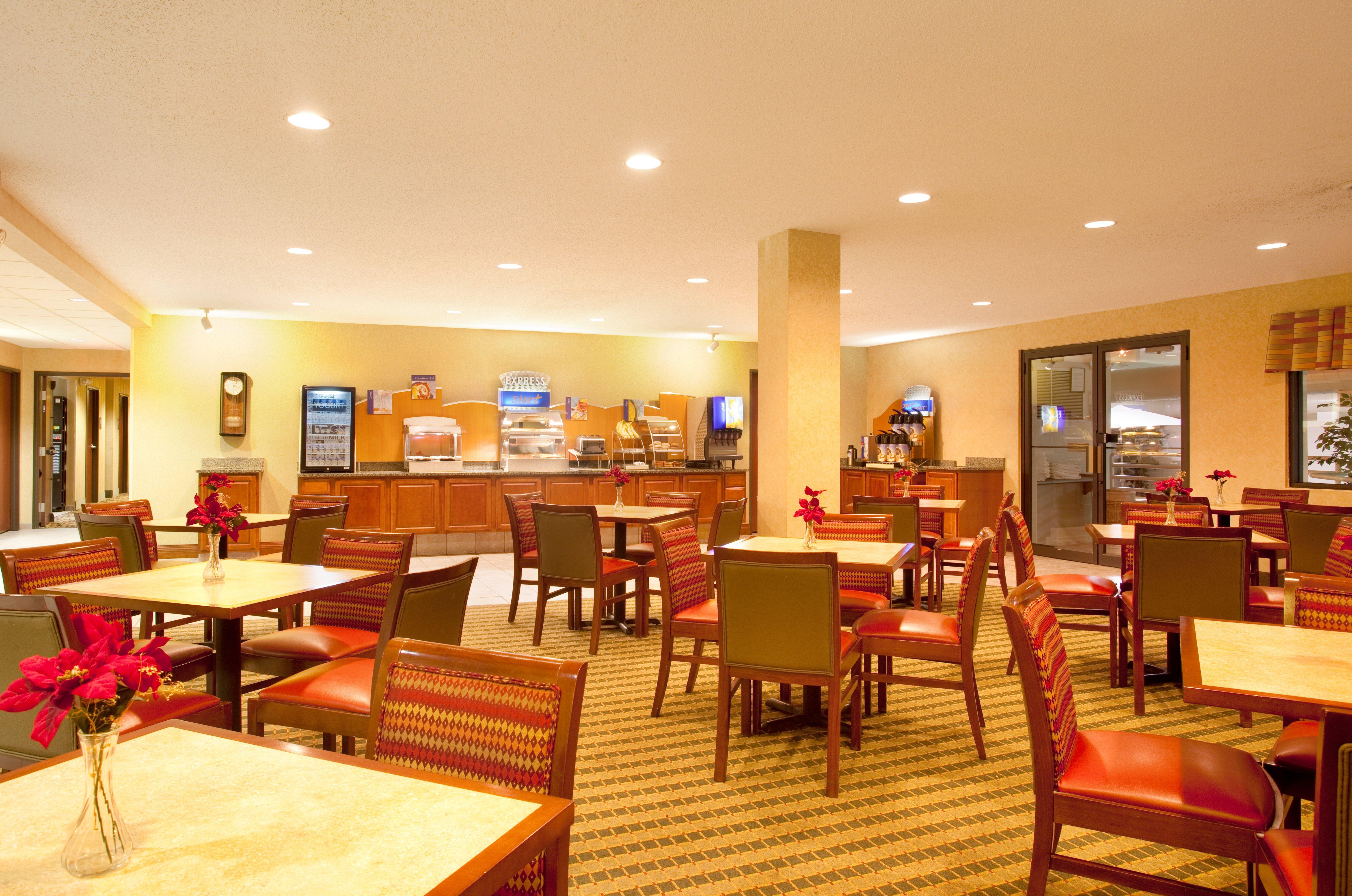 Best Western Plus Bourbonnais Hotel & Suites Exterior photo