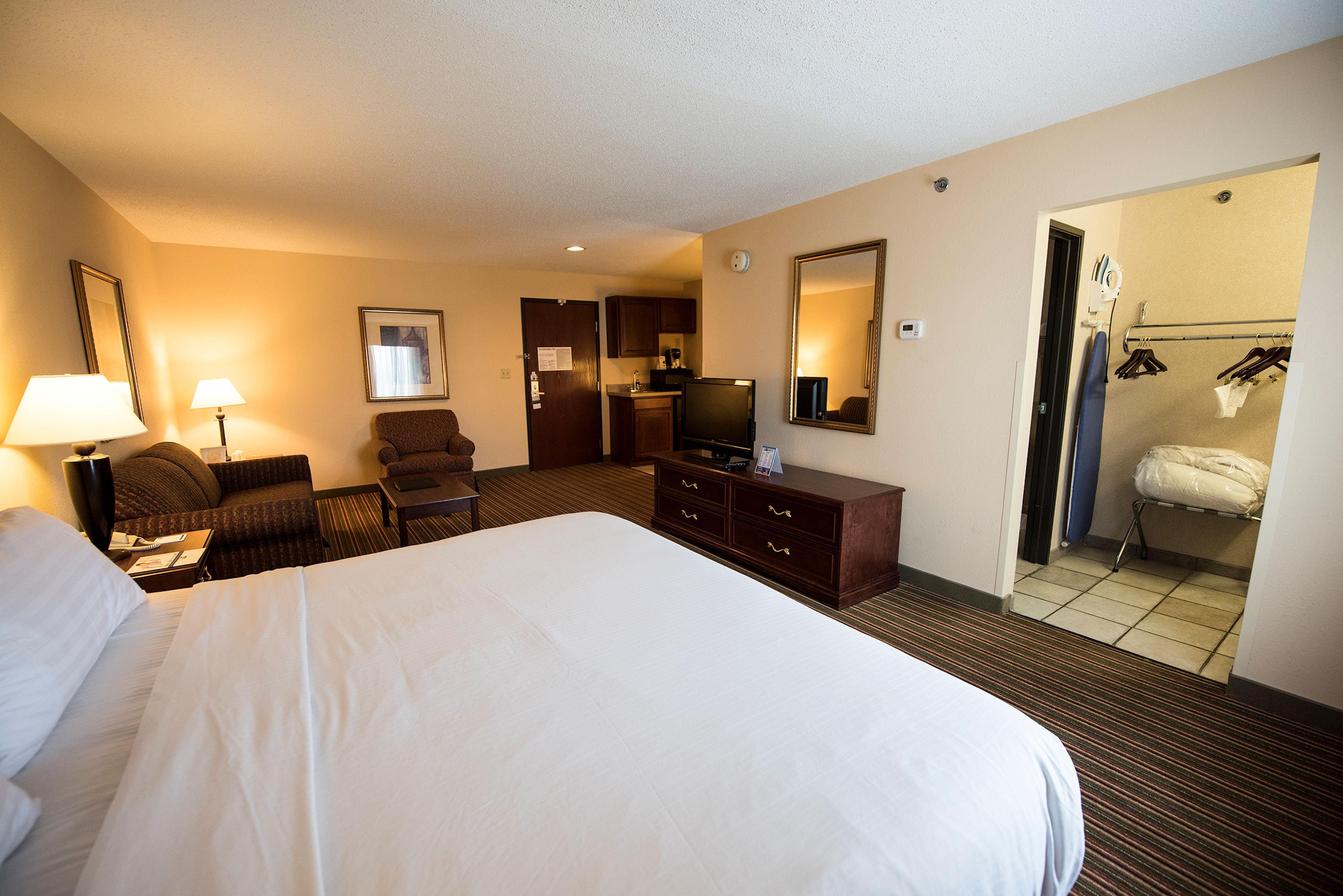 Best Western Plus Bourbonnais Hotel & Suites Exterior photo