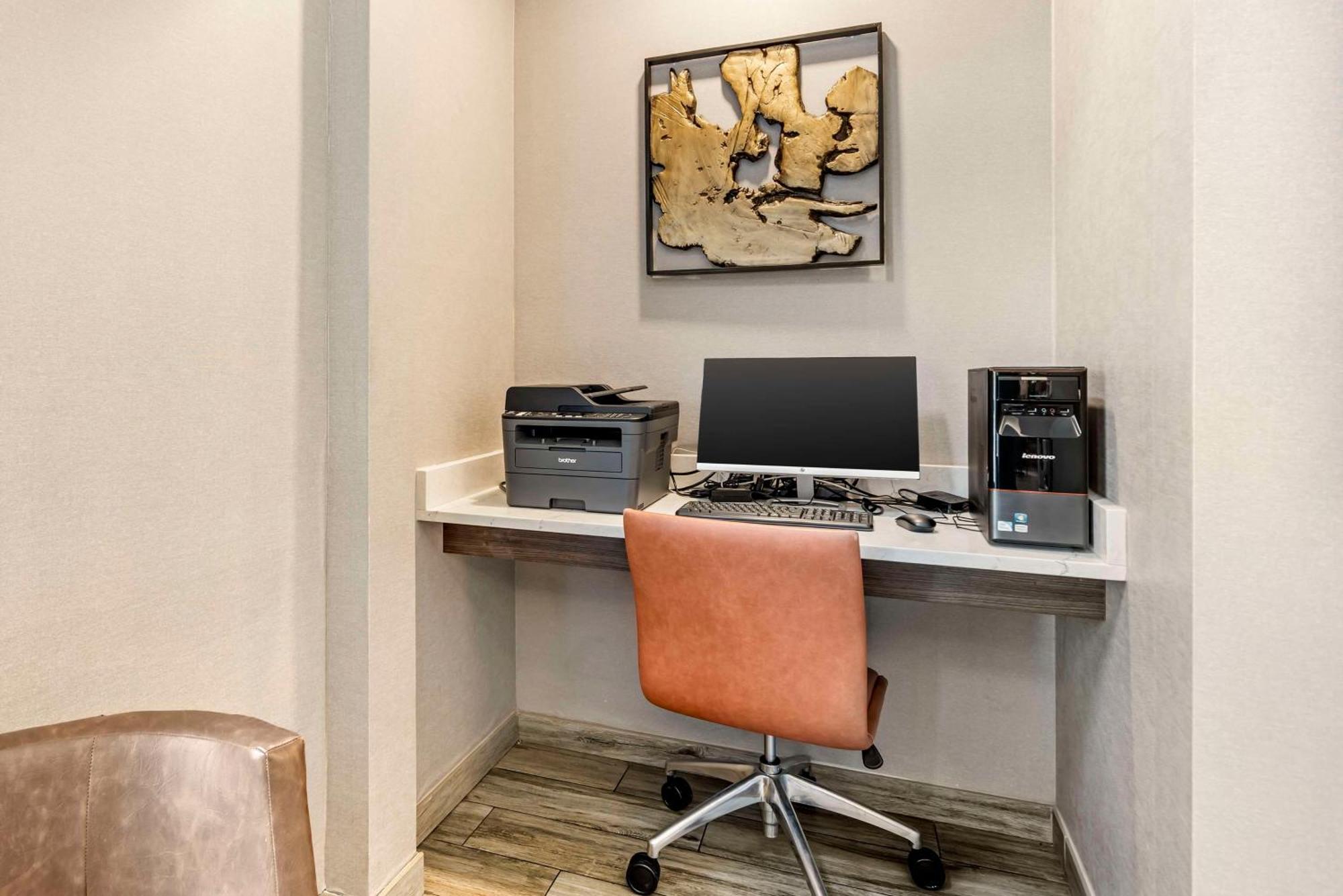 Best Western Plus Bourbonnais Hotel & Suites Exterior photo