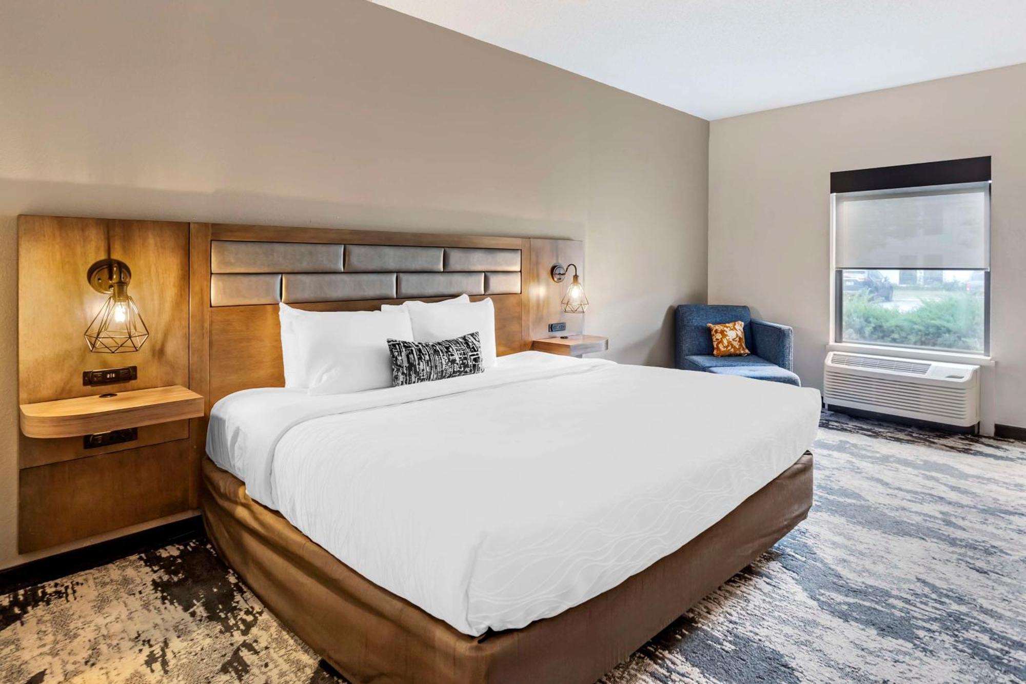 Best Western Plus Bourbonnais Hotel & Suites Exterior photo