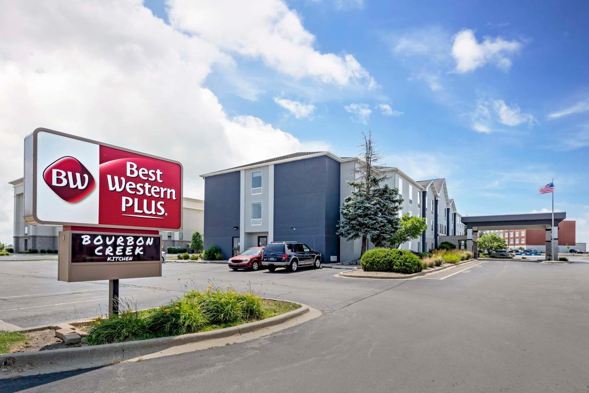 Best Western Plus Bourbonnais Hotel & Suites Exterior photo